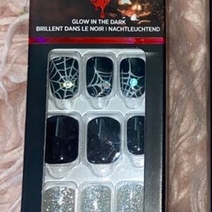 Impress Length Small Spider Webs Black Silver Press on Nails